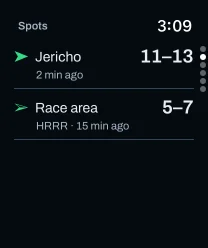 Telltale Spots on an Apple Watch: Jericho 11–13 kn two minutes ago, and a race area 5–7 kn from HRRR.